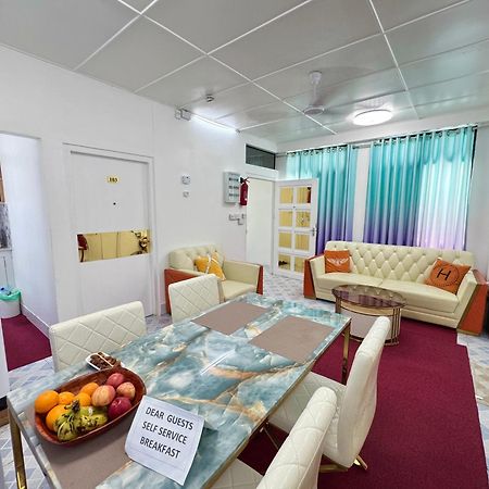 Ontrack Travel Transit Hotel 馬累 外观 照片